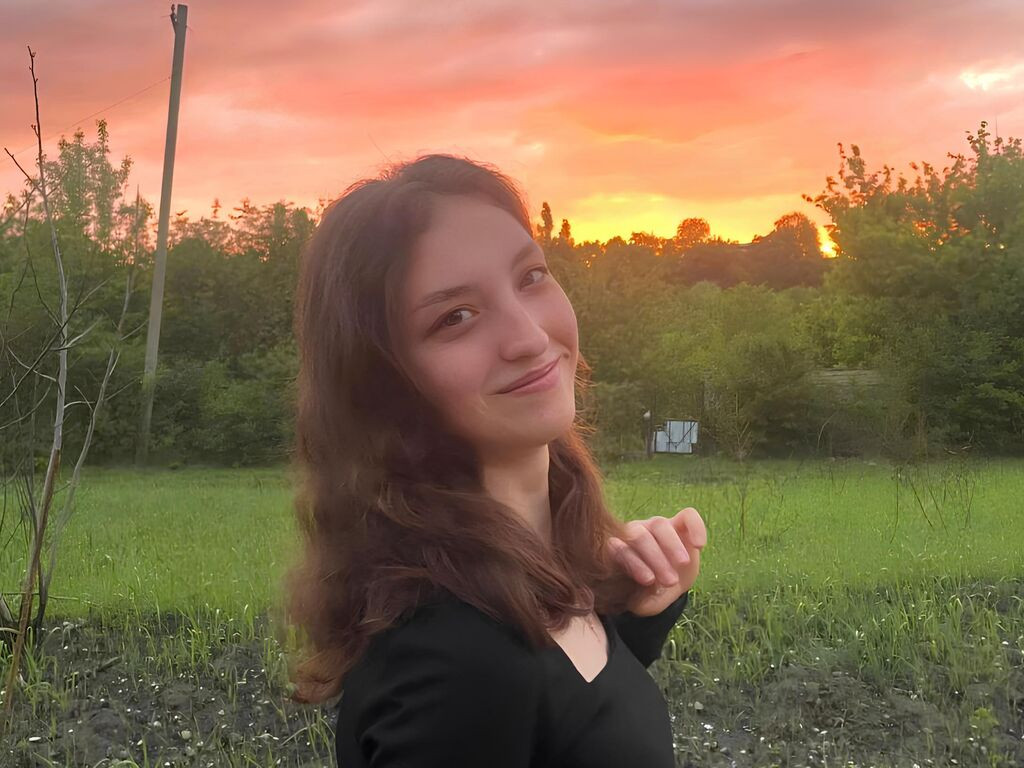 AdalineScavetta Nude