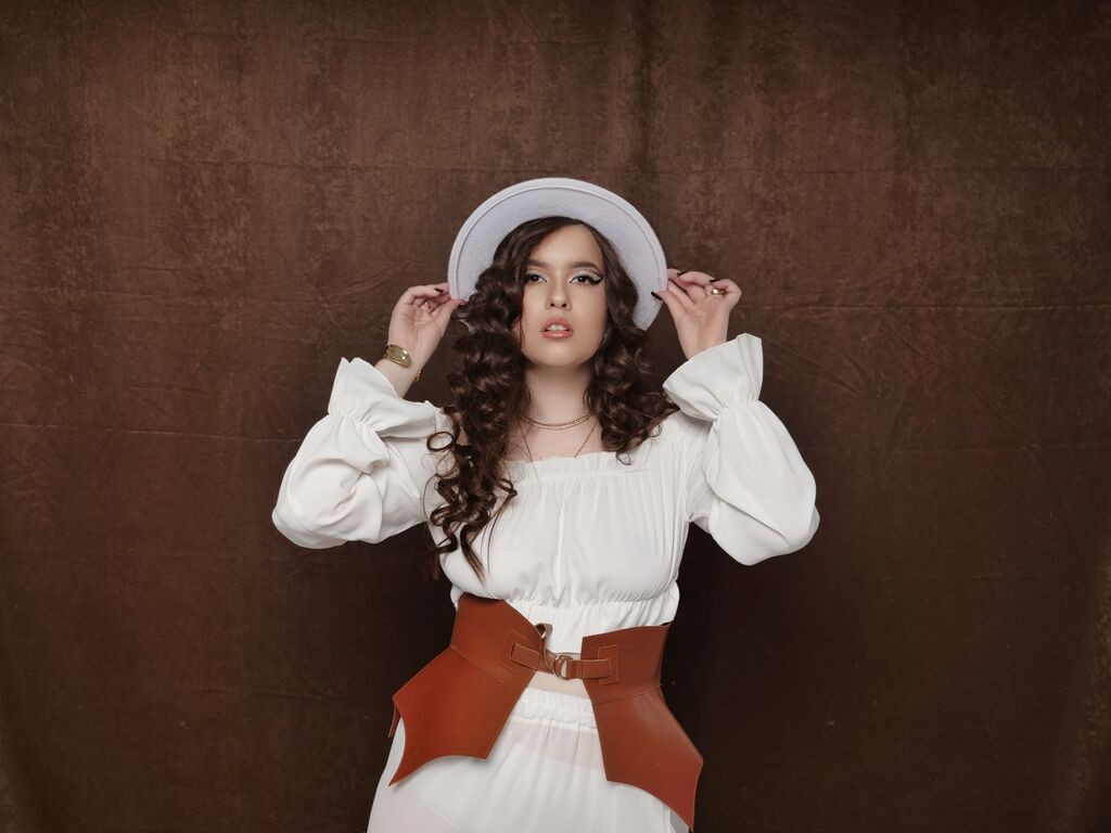 AdalynnBrandt LiveJasmin