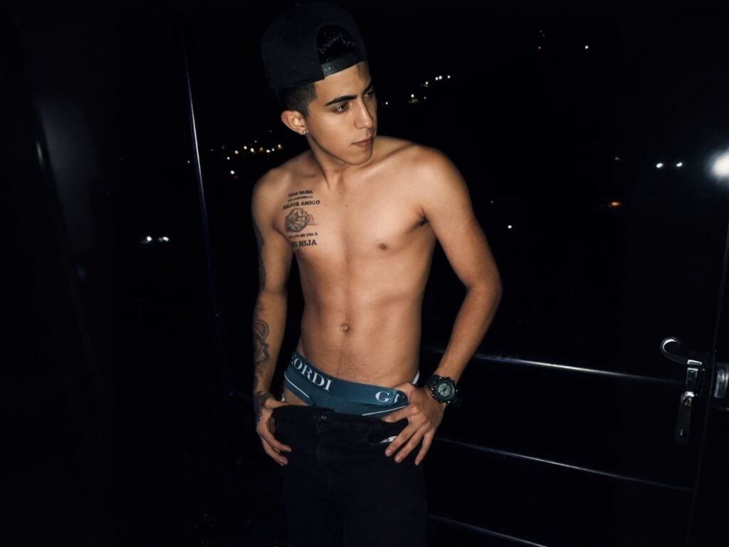 AdamBrowns LiveJasmin