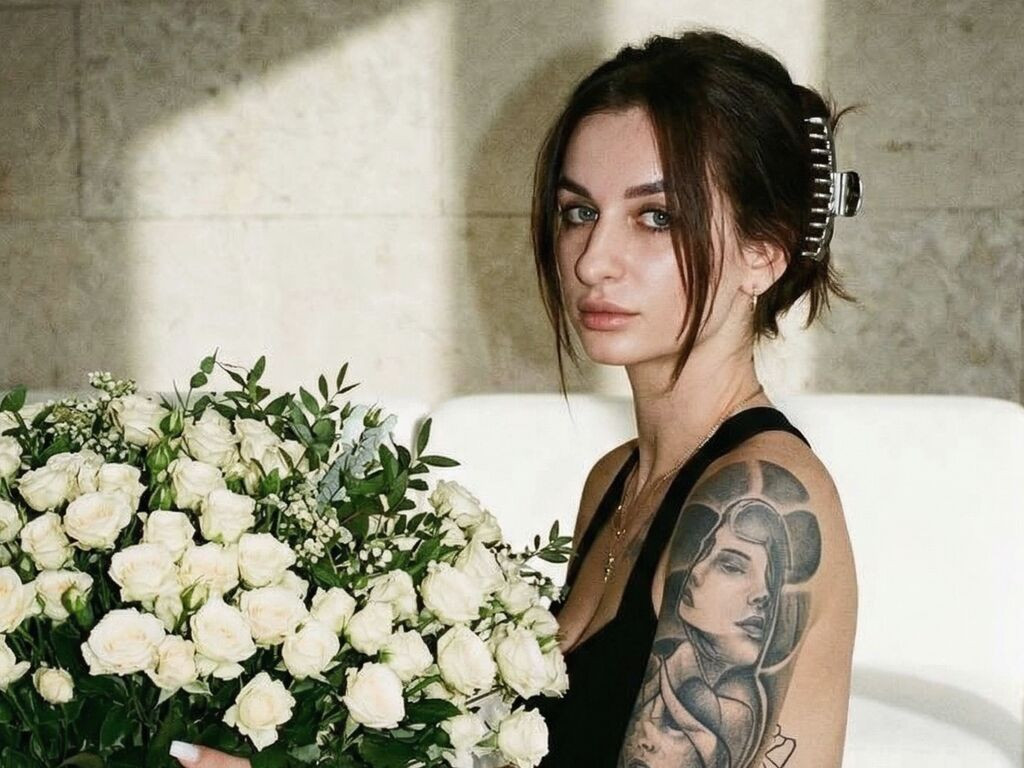 AdeleLangoria LiveJasmin