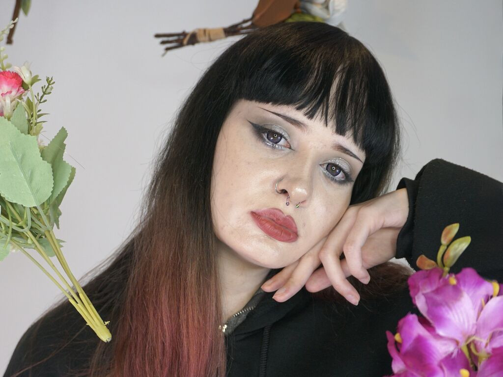 AdinaMihalek LiveJasmin