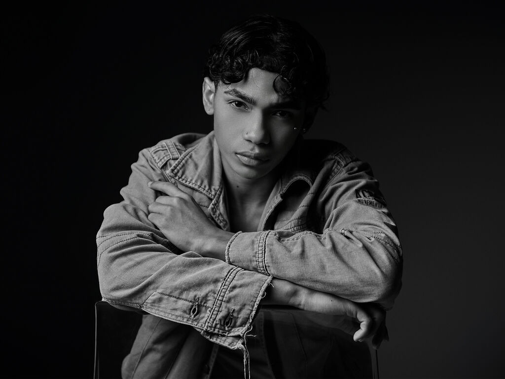 AdrianBlak LiveJasmin