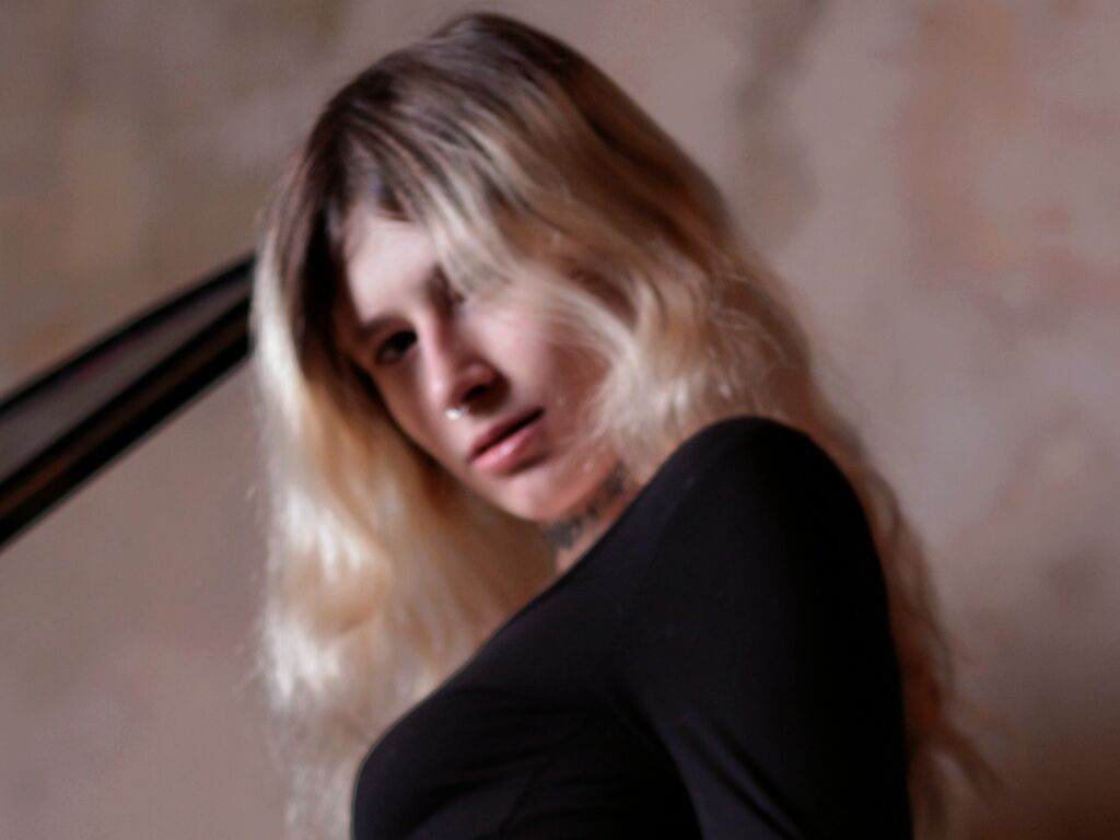 AerinBlakwood LiveJasmin