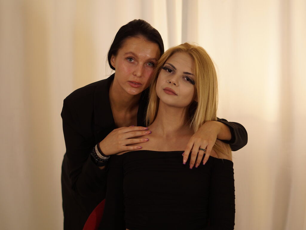 AfraAndLilian LiveJasmin