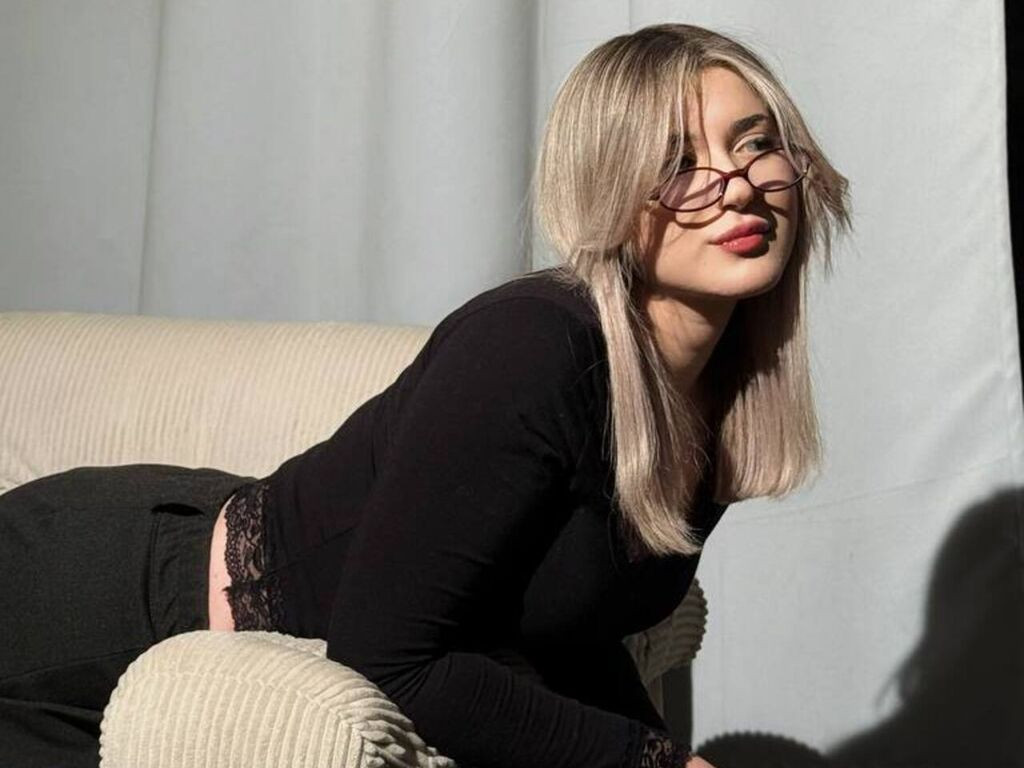 AglayaRass LiveJasmin