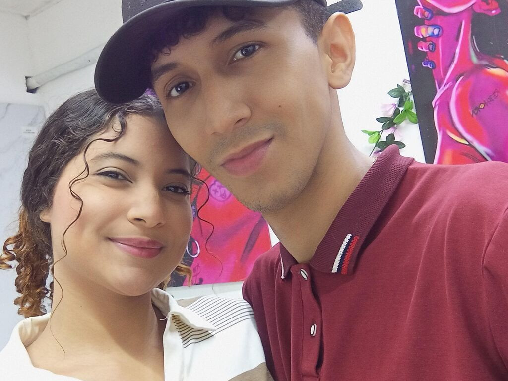 AhsliAlejandro LiveJasmin