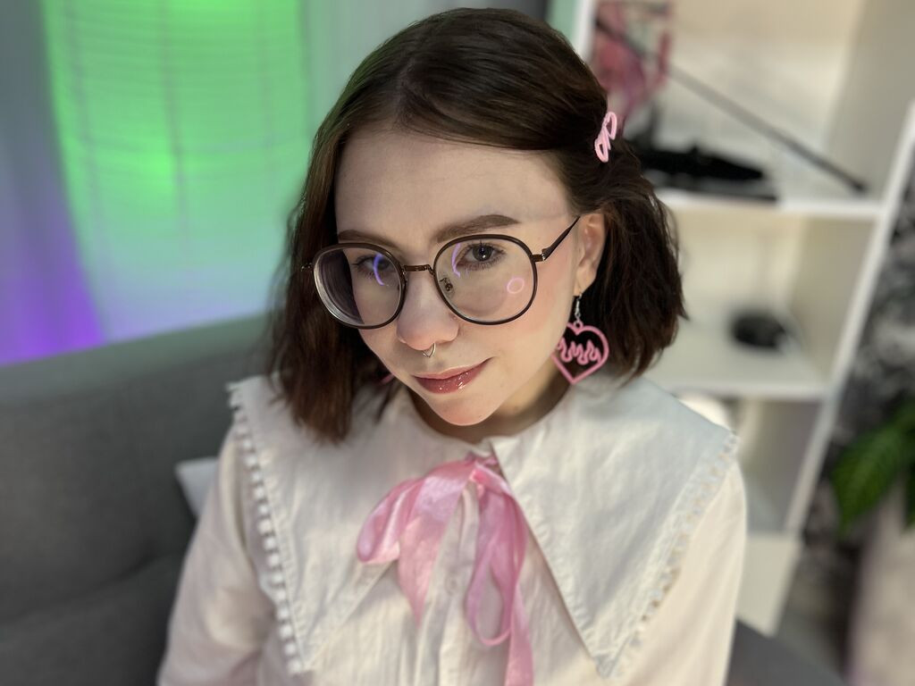 AidaPhoenix LiveJasmin
