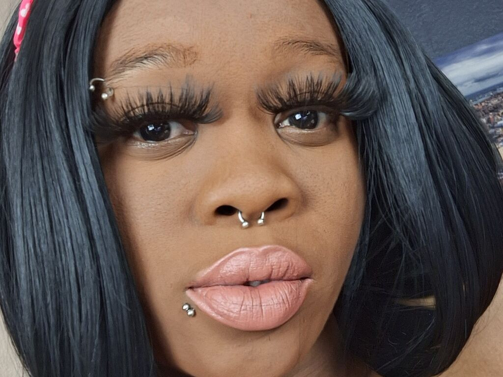 AkeliaHampson LiveJasmin