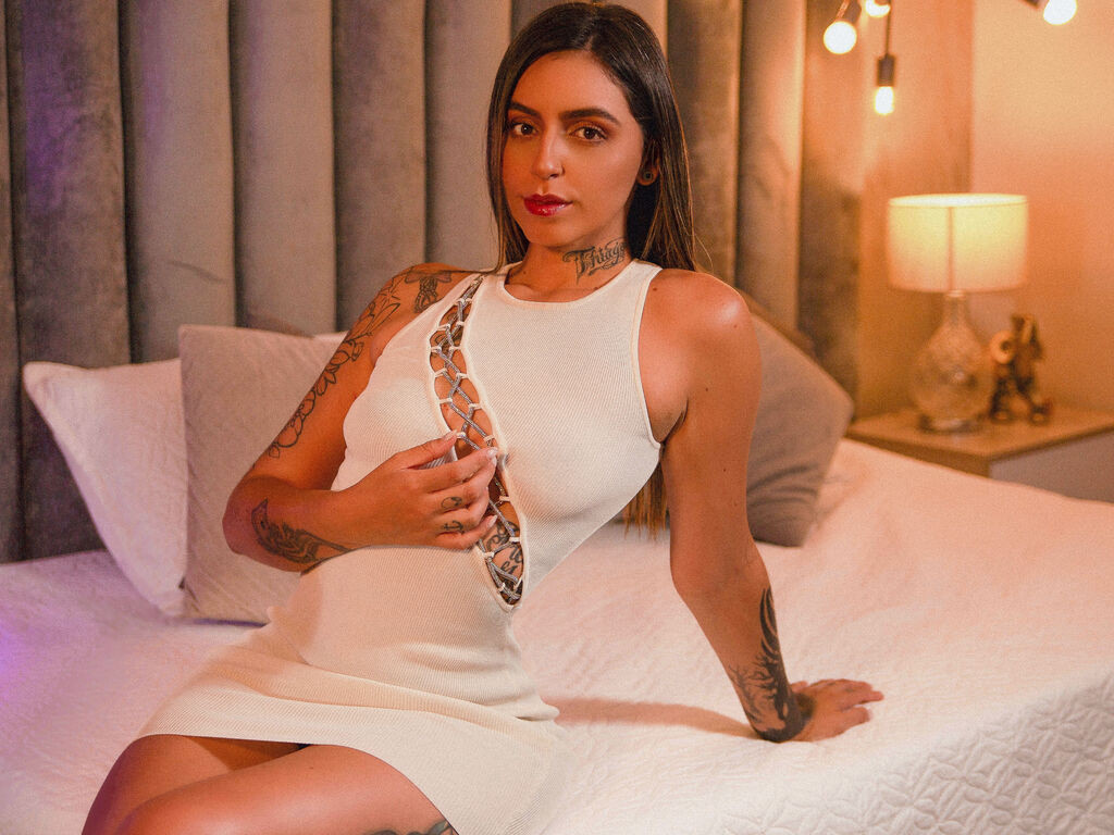 AlannaBenz LiveJasmin