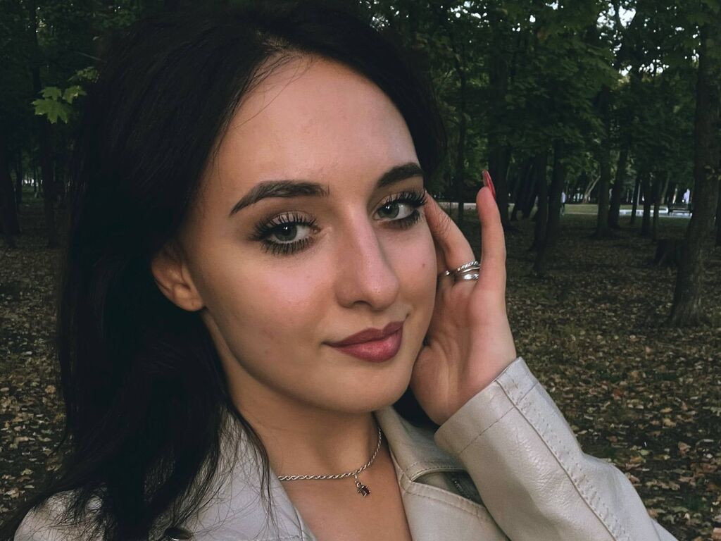 AleciaGogan LiveJasmin