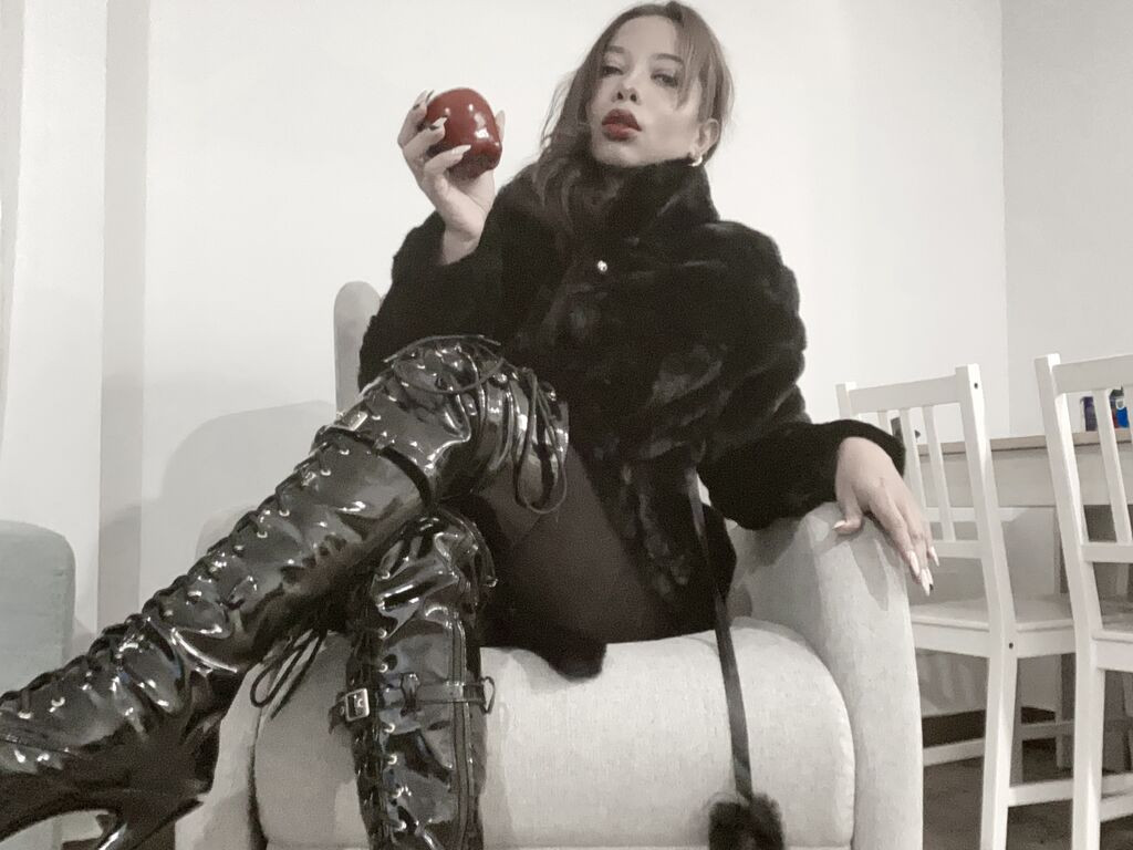 AlejandraLomban LiveJasmin