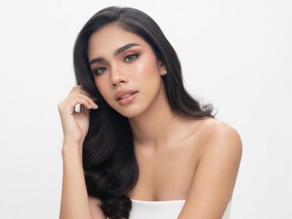 AlessandraHillea Nude