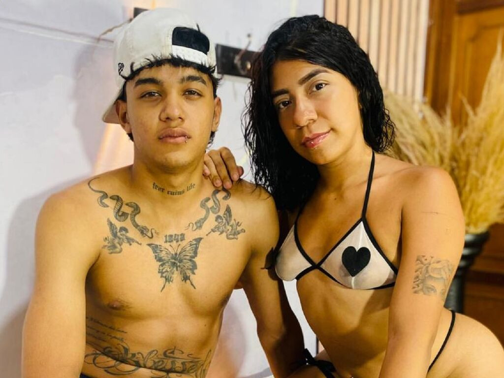 AlessiaAndAxel Desnudo