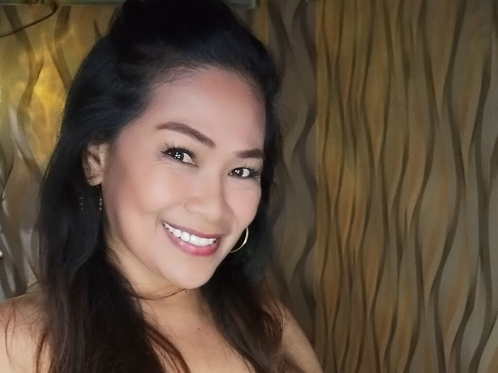 AlessiaDelaney LiveJasmin