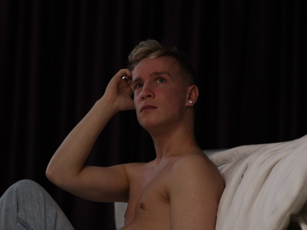 AlexDuncan Nude