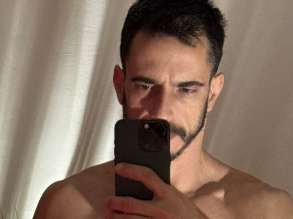 AlexFITla LiveJasmin