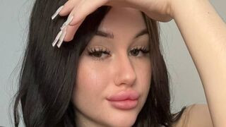 AlexaMusk Cam