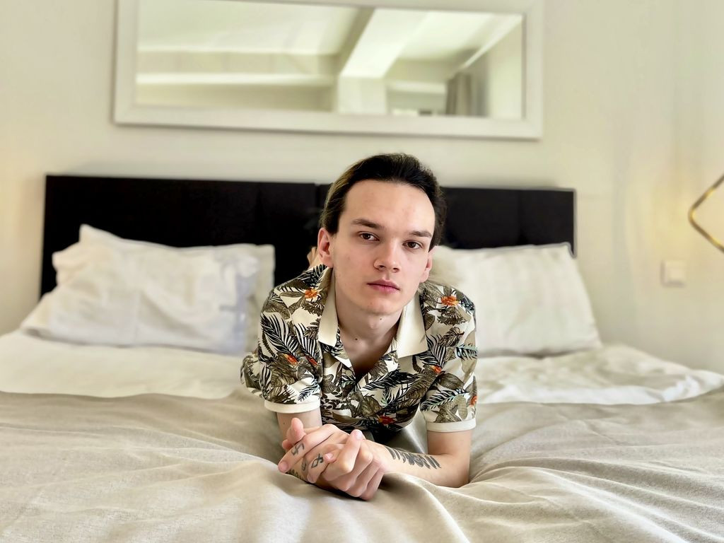 AlexanderDelgado LiveJasmin