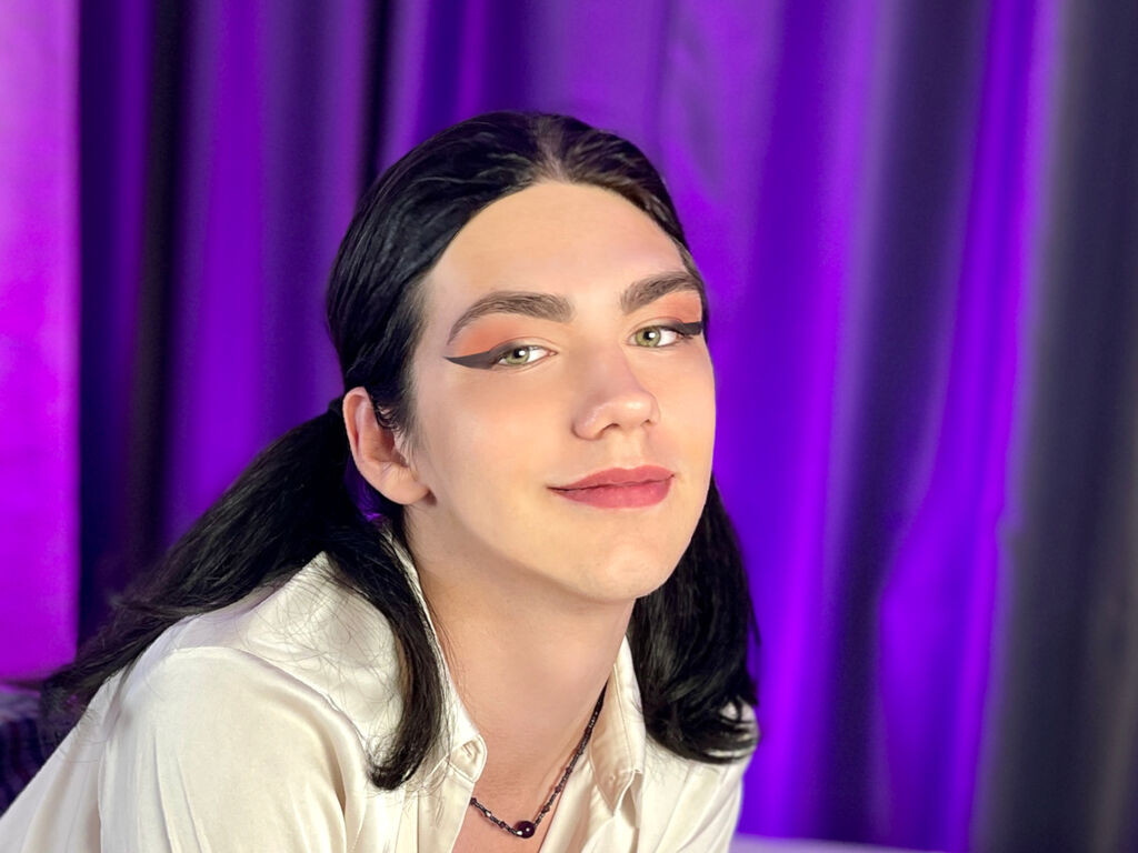 AlfredaJones LiveJasmin