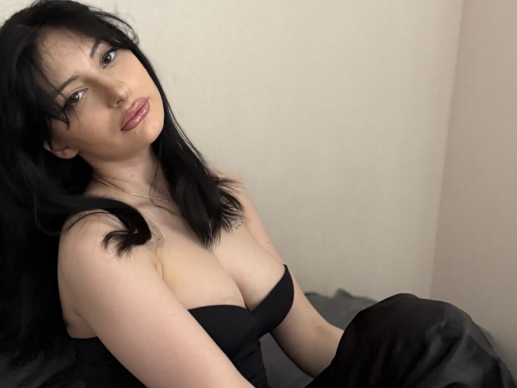 AliceFinnch LiveJasmin