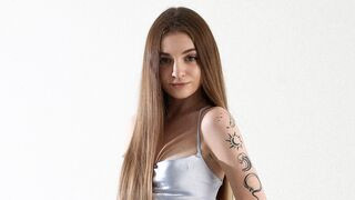 AliceKonyn Cam