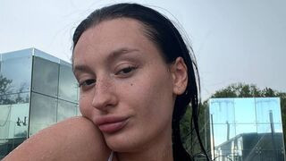 AliceLewandovski Cam