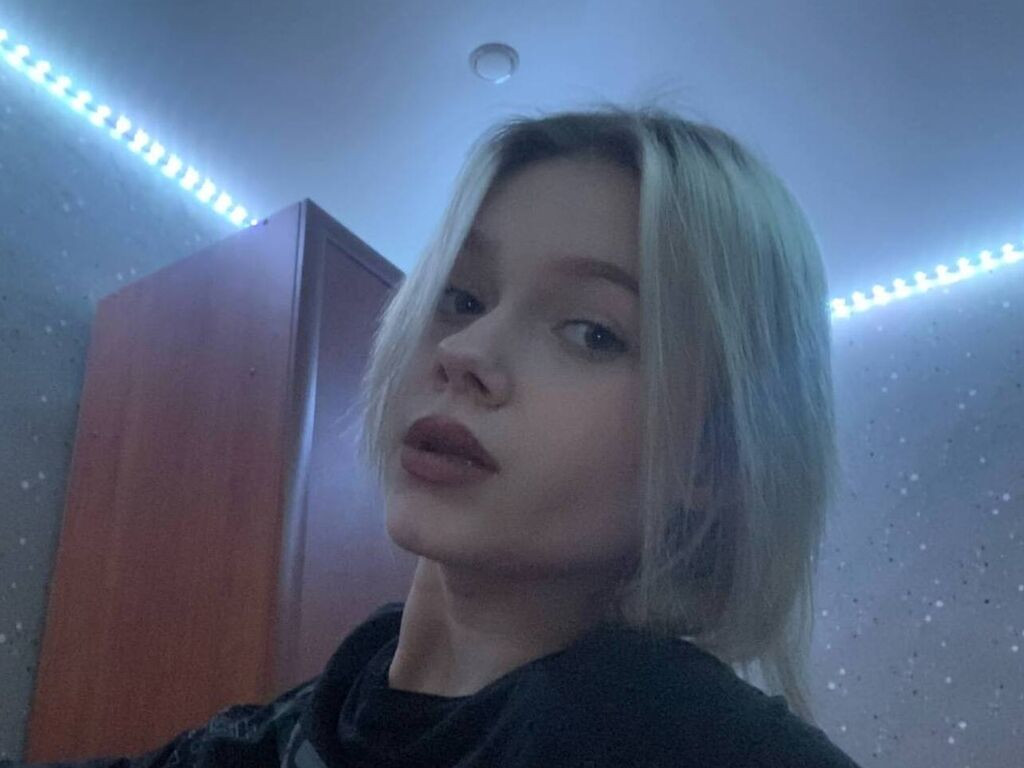 AliceRizzler LiveJasmin