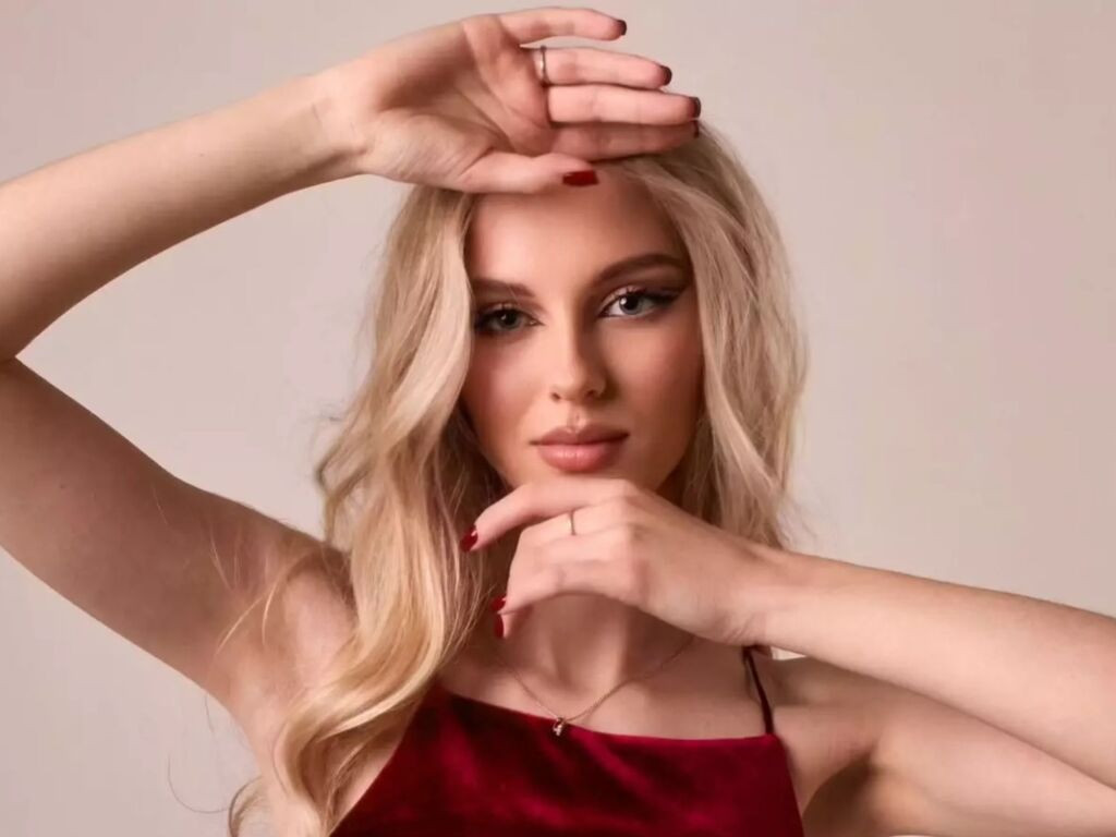 AliviaAmoure LiveJasmin