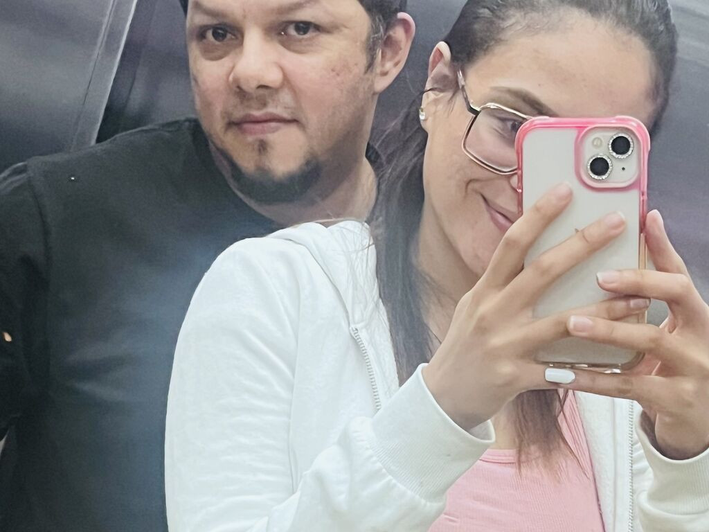 AllysonAndDaniel Nude