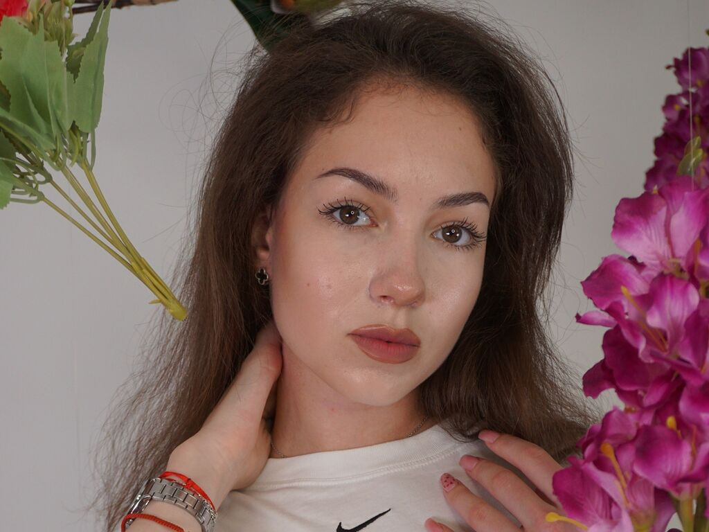 AlmaLimthong LiveJasmin