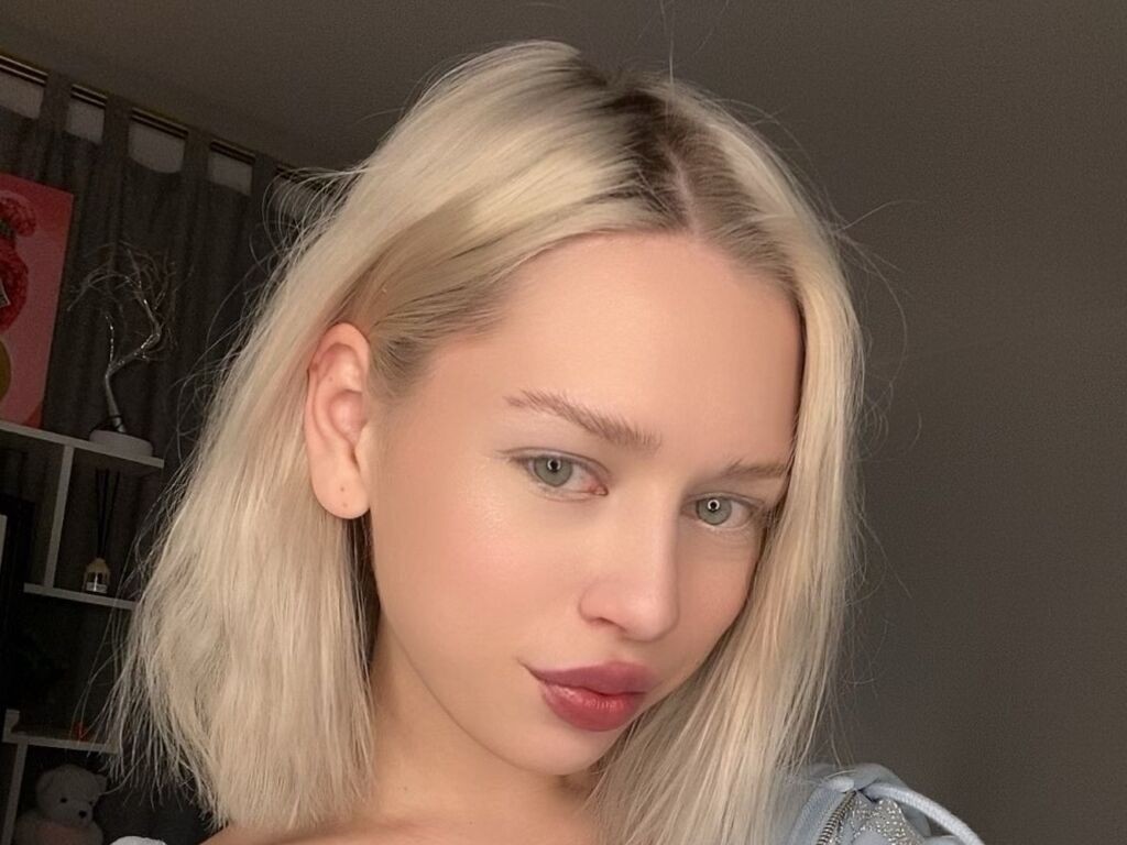AlodieAlder LiveJasmin