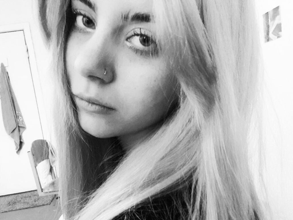 AlthenaEldon LiveJasmin
