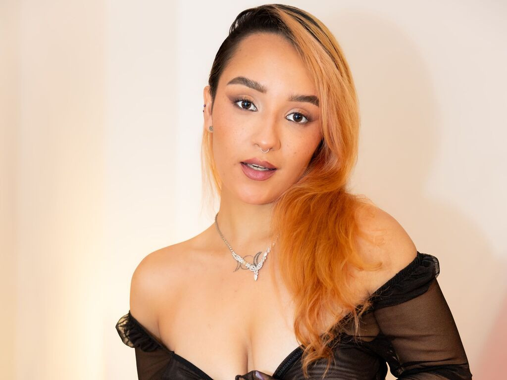 AmaliaHolmess LiveJasmin
