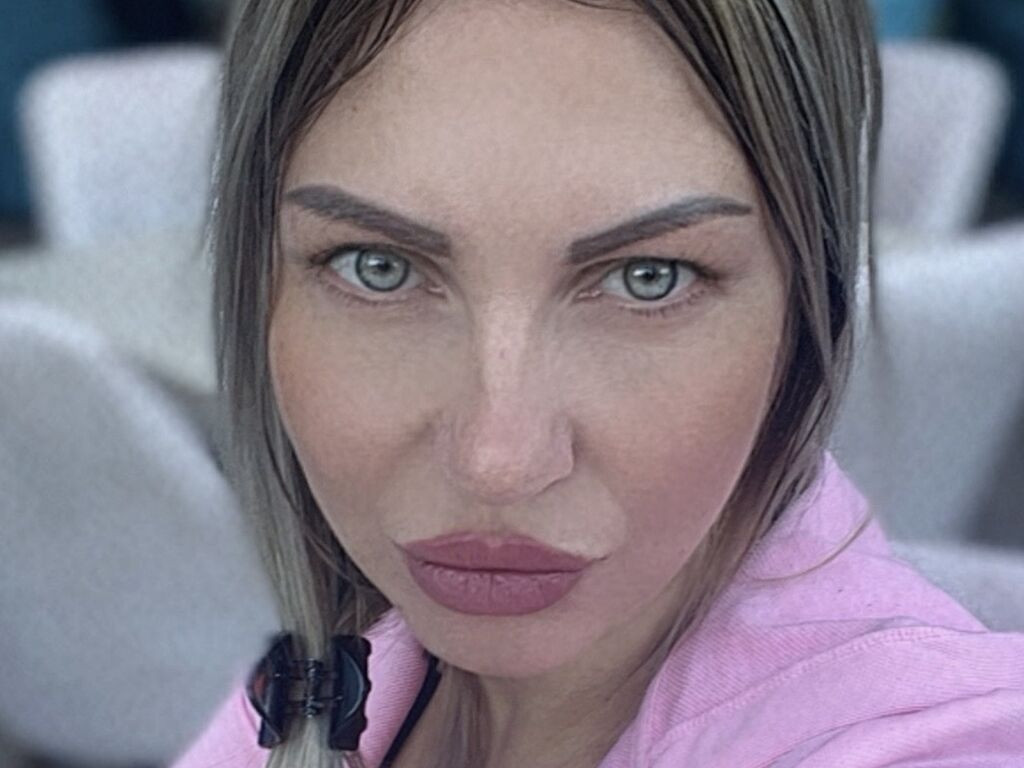 AmandaShatalina Desnudo