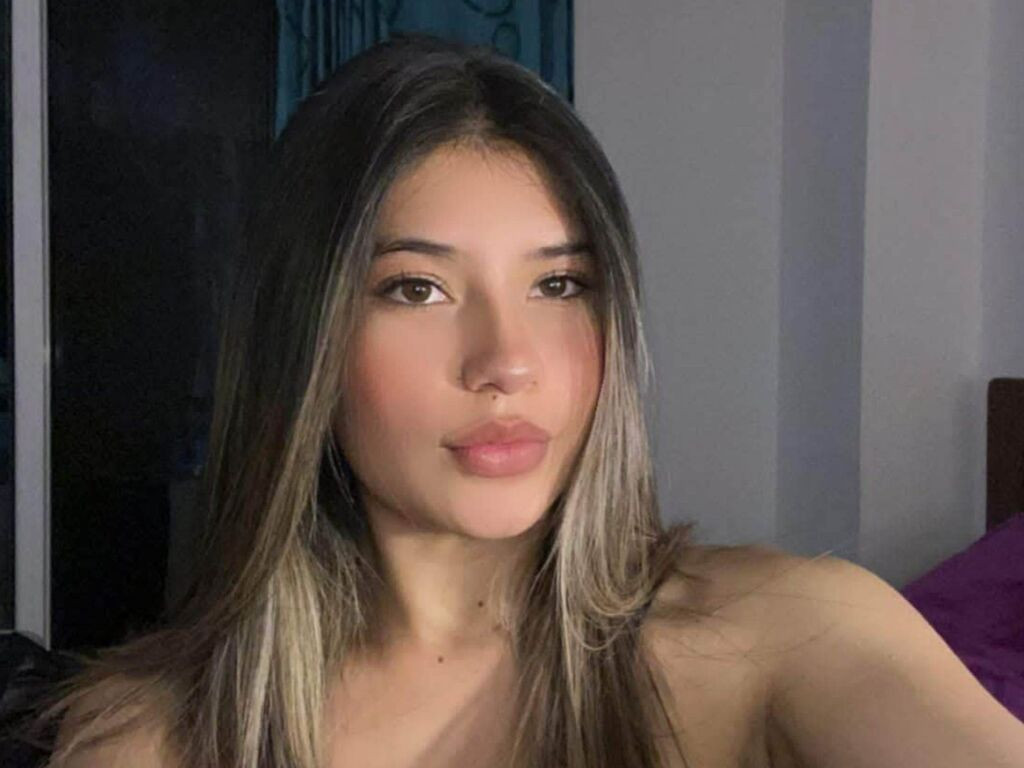 AmberCandi LiveJasmin