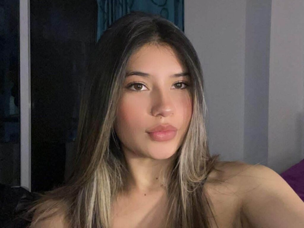 AmberCasemiro LiveJasmin