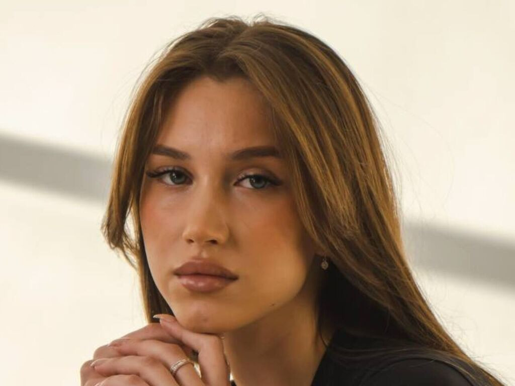 AmelinaBrauberg LiveJasmin