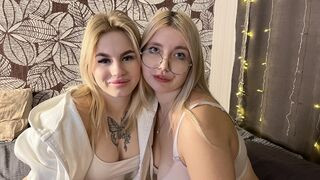 AmityAndBecky Cam