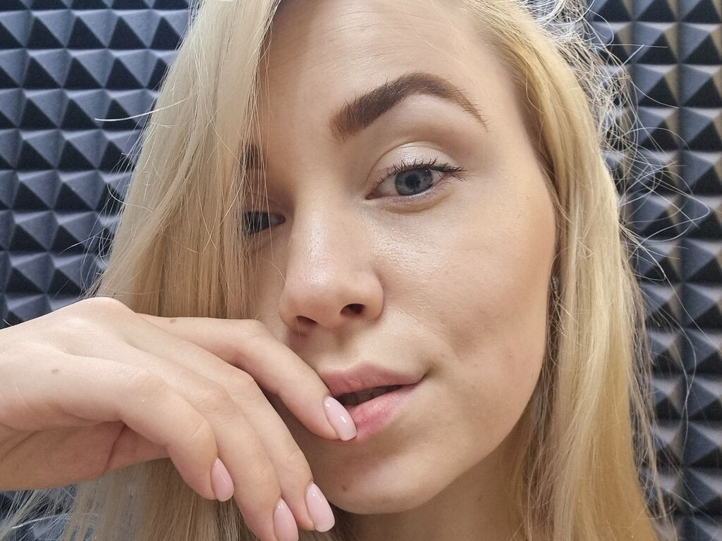 AmmaMia Nude