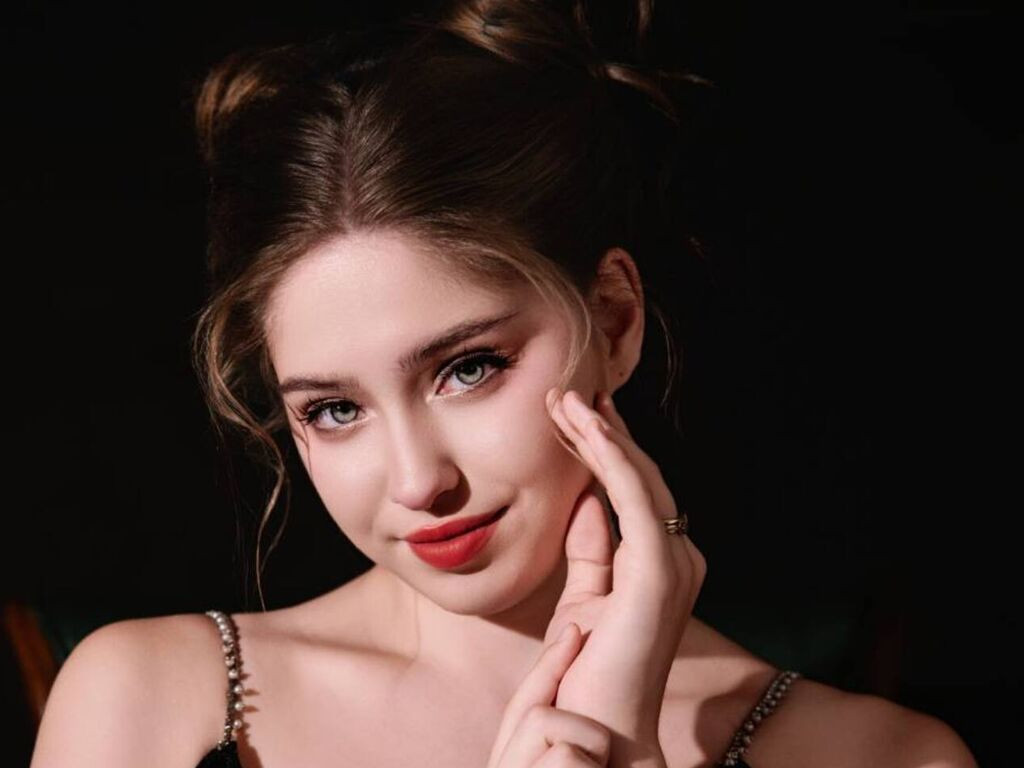 AmmieChustz LiveJasmin