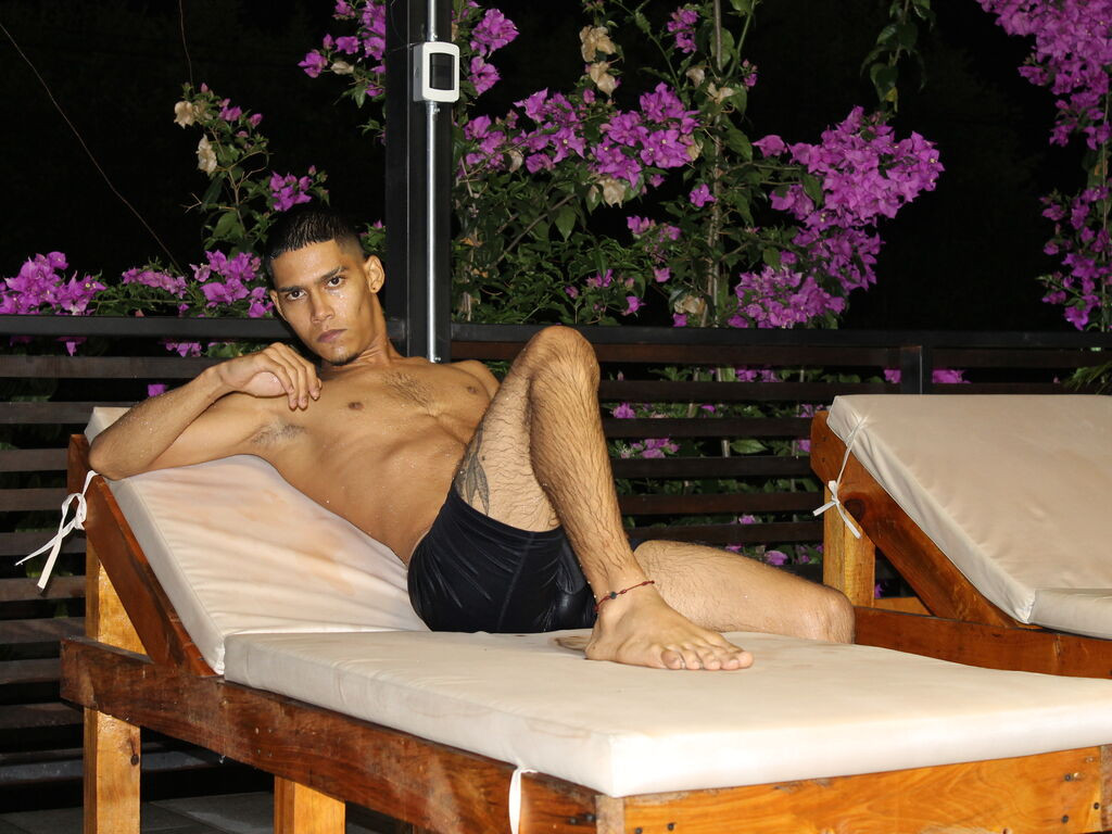 AndresMegia LiveJasmin