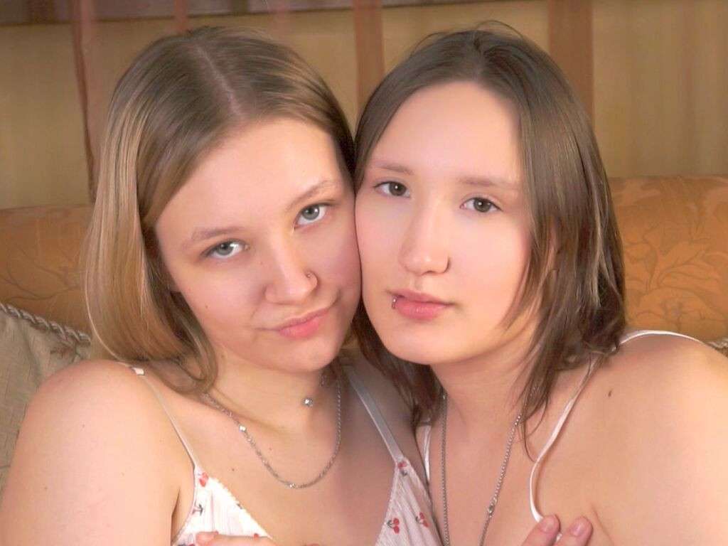 AndriaAndMarian LiveJasmin