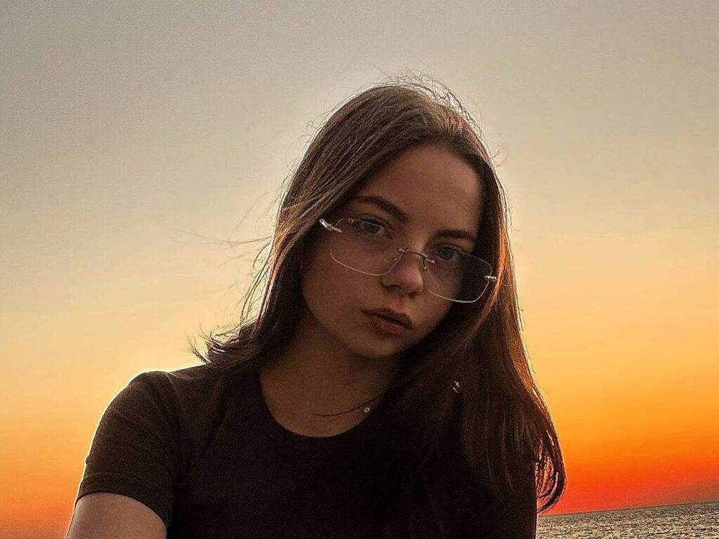 AngellaSetaro LiveJasmin