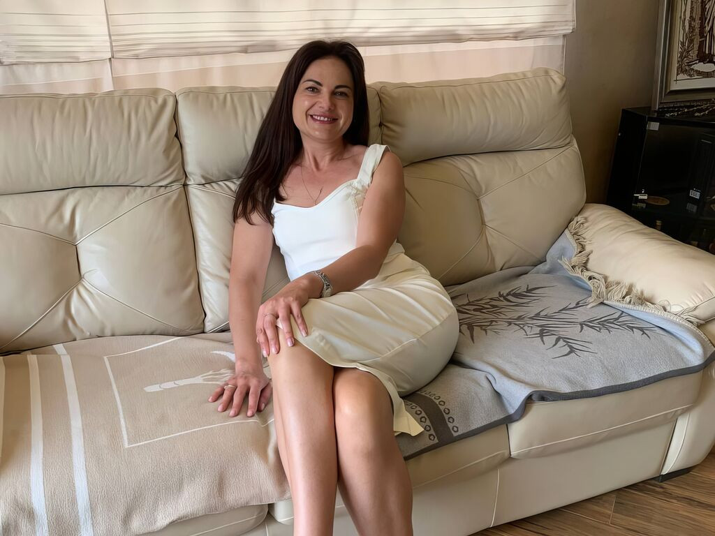 AngellaWilson LiveJasmin