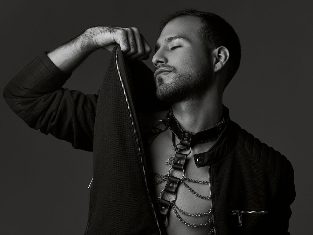 AngeloJag LiveJasmin