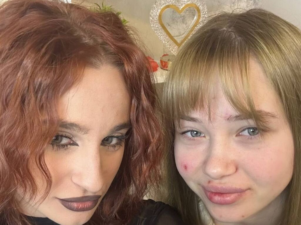 AngelynAndCherry Nude