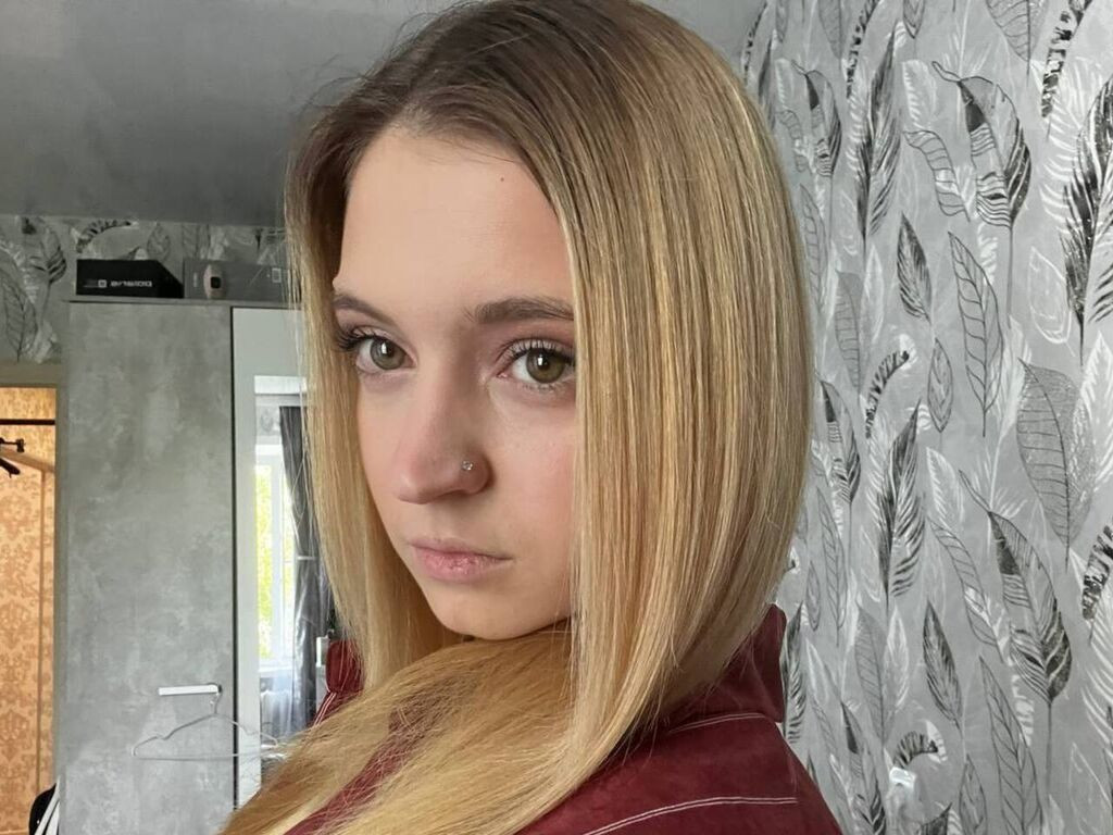 AnjanetteAron LiveJasmin