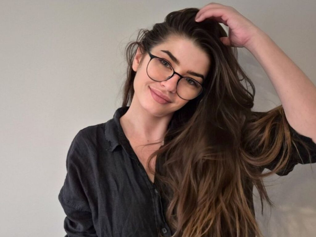 AnnaThomsom LiveJasmin