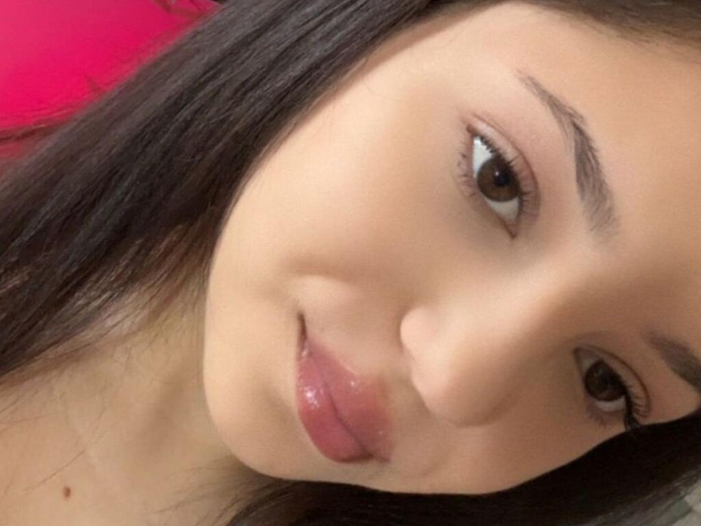 AnnabelleYounger LiveJasmin