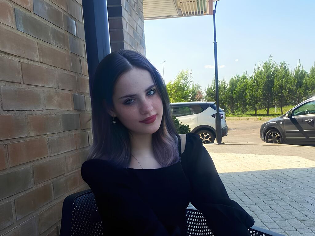 AnnieCute LiveJasmin